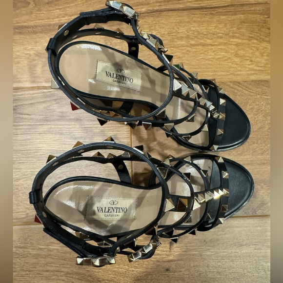 Valentino Rockstud Leather Sandal - Picture 3 of 7